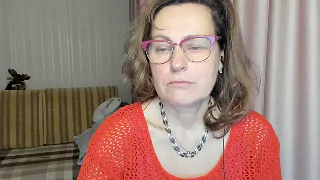 lauraoven online show from March 9, 2025, 9:02 am