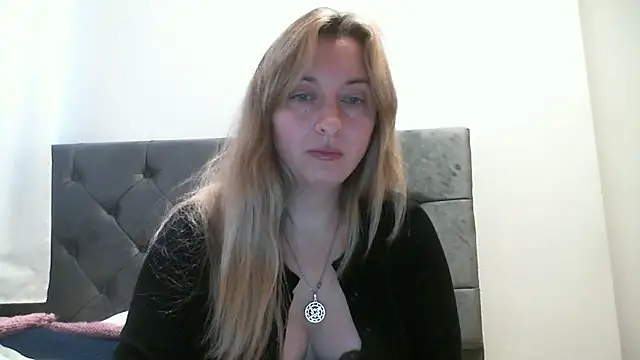 SusanCurt online show from November 13, 2025, 10:30 am