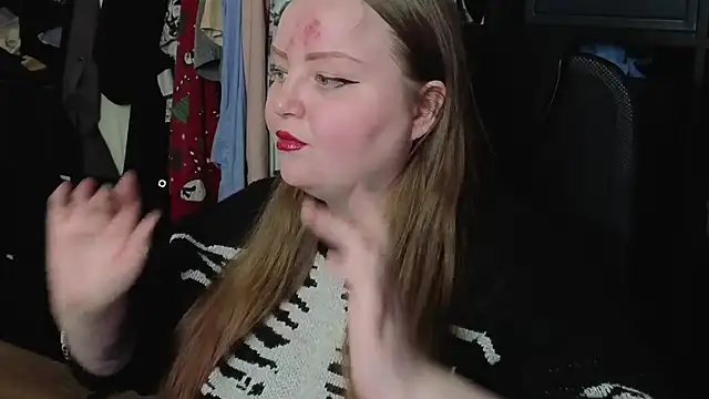 Snapshot of EMMA__CONNOR chatting on December 5, 2025, 9:01 pm EMMA CONNOR online show from December 5, 2025, 9:01 pm