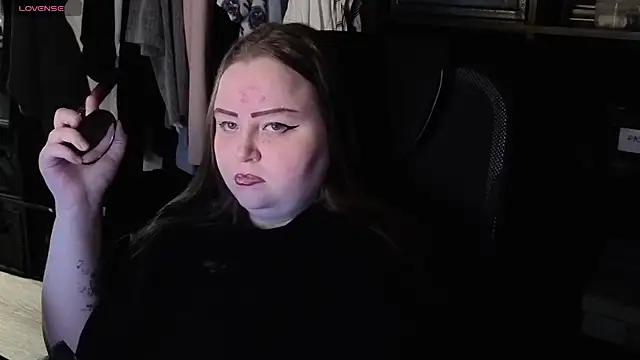 Snapshot of EMMA__CONNOR chatting on November 21, 2025, 12:42 am EMMA CONNOR online show from November 21, 2025, 12:42 am