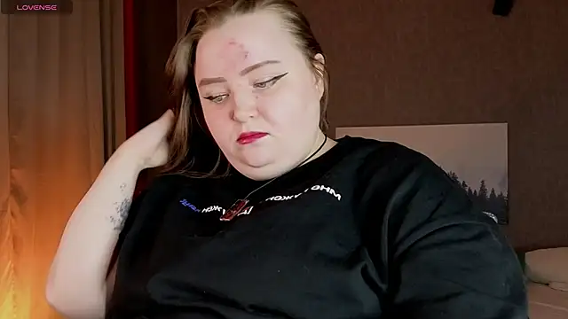 Snapshot of EMMA__CONNOR chatting on November 3, 2025, 7:13 am EMMA CONNOR online show from November 3, 2025, 7:13 am