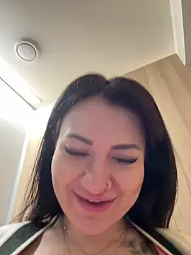 Snapshot of Wet__Bunny chatting on February 22, 2025, 9:45 am Wet Bunny online show from February 22, 2025, 9:45 am