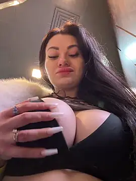 Snapshot of Wet__Bunny chatting on March 11, 2025, 6:41 am Wet Bunny online show from March 11, 2025, 6:41 am