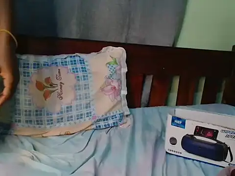 Snapshot of goddes_love chatting on September 10, 2025, 7:07 am goddes love online show from September 10, 2025, 7:07 am