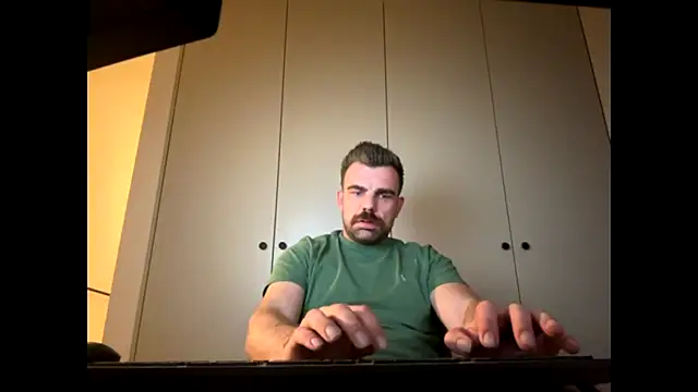 mrbigballs online show from November 7, 2025, 9:19 pm