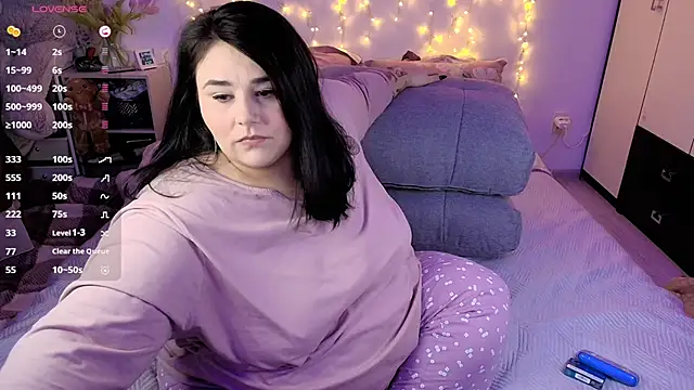 naughtykiss online show from February 27, 2026, 4:45 am