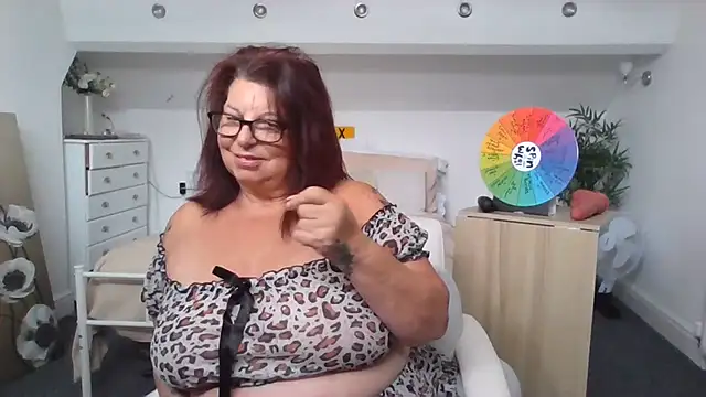 CougarBeccaX online show from July 4, 2026, 10:54 am