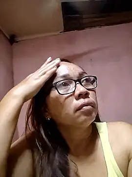 Snapshot of asianwet4u chatting on January 8, 2026, 5:35 am asianwet4u online show from January 8, 2026, 5:35 am