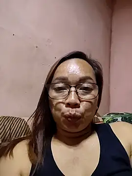 Snapshot of asianwet4u chatting on February 15, 2026, 2:27 pm asianwet4u online show from February 15, 2026, 2:27 pm