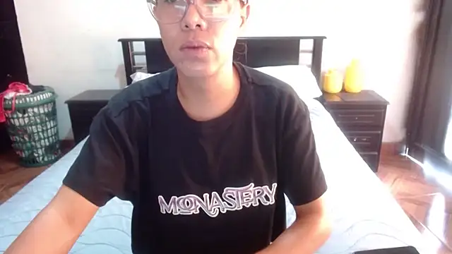 Snapshot of sensual_nataliee chatting on January 15, 2026, 1:36 pm sensual nataliee online show from January 15, 2026, 1:36 pm