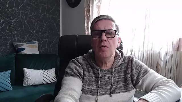 Snapshot of RobertStripX chatting on March 2, 2026, 12:12 pm RobertStripX online show from March 2, 2026, 12:12 pm