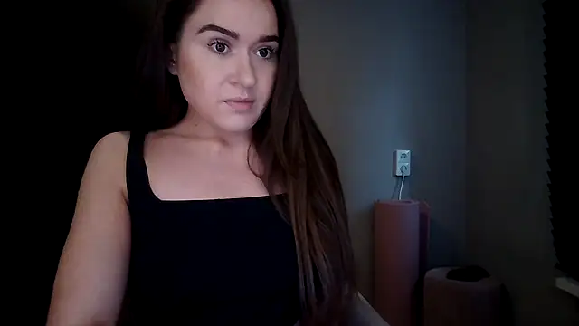 Snapshot of avajade chatting on December 22, 2025, 1:44 pm avajade online show from December 22, 2025, 1:44 pm