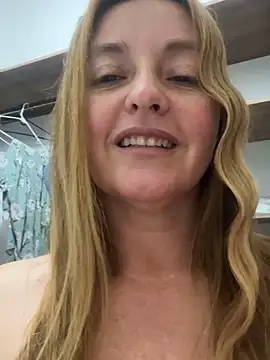 Snapshot of moniquerainx chatting on February 27, 2025, 2:14 am moniquerainx online show from February 27, 2025, 2:14 am