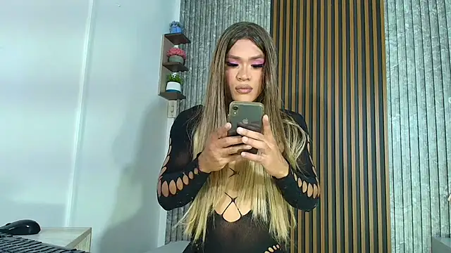 Snapshot of SARA_TS_FOX chatting on September 20, 2025, 9:20 pm SARA TS FOX online show from September 20, 2025, 9:20 pm