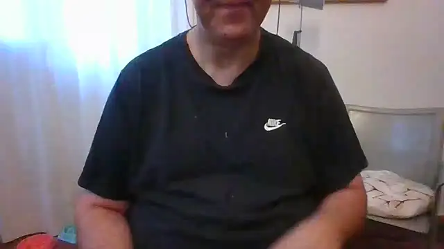 Snapshot of ANONIMO7735 chatting on June 25, 2026, 4:43 am ANONIMO7735 online show from June 25, 2026, 4:43 am
