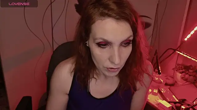 Snapshot of JohansonKatie chatting on March 18, 2026, 11:48 pm JohansonKatie online show from March 18, 2026, 11:48 pm