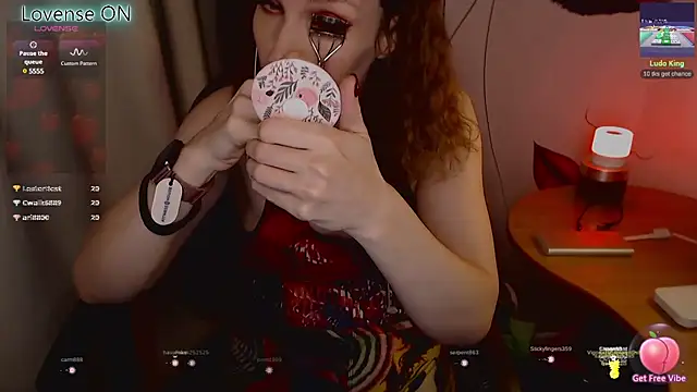 JohansonKatie online show from March 3, 2025, 1:28 am