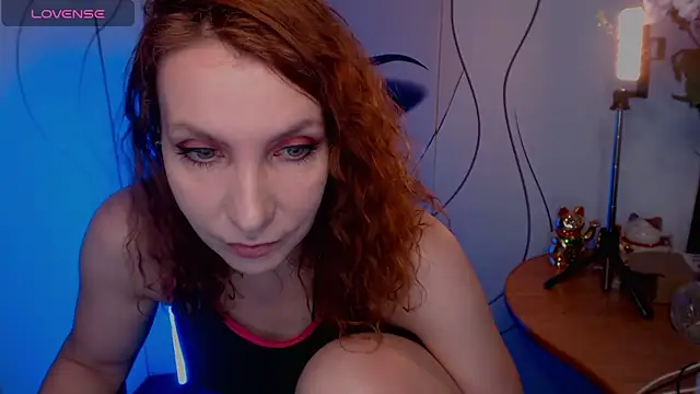 JohansonKatie online show from October 6, 2025, 7:53 am