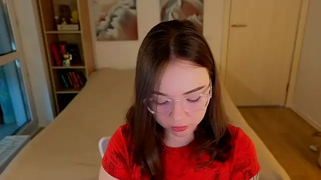 MilenaSaint online show from May 24, 2026, 3:50 am