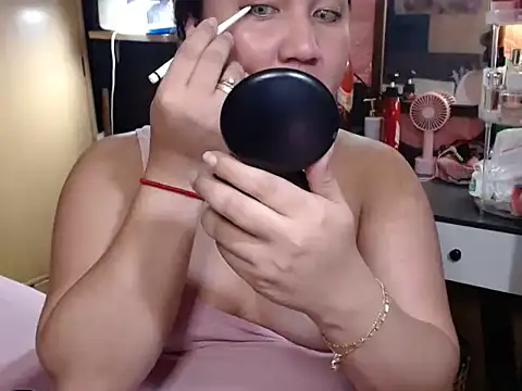 xheavenlytrans online show from April 7, 2026, 9:27 pm