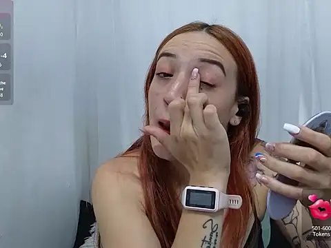 Snapshot of ninaa_fox chatting on November 5, 2025, 4:21 pm ninaa fox online show from November 5, 2025, 4:21 pm