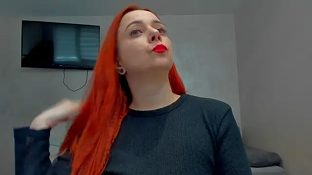 emilianna666 online show from April 21, 2026, 10:44 am