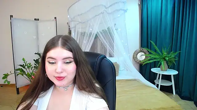 NicoleFoxery online show from March 17, 2025, 9:24 pm