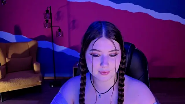 NicoleFoxery online show from September 20, 2025, 6:24 pm