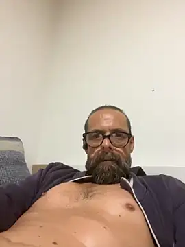 Snapshot of Platinum211 chatting on October 6, 2025, 4:52 pm Platinum211 online show from October 6, 2025, 4:52 pm