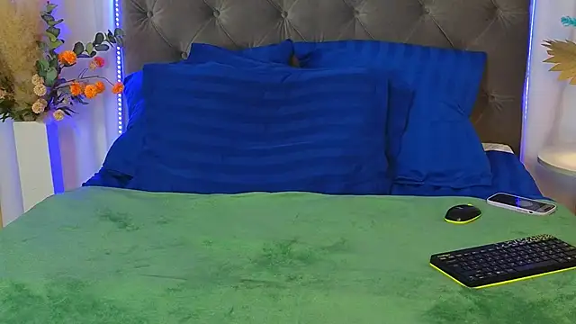 Ariana Petite online show from March 2, 2026, 5:08 am