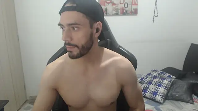 samuelgarcia  online show from October 27, 2025, 7:31 am