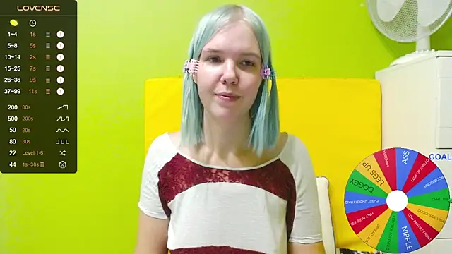 Snapshot of Ultra_Meow chatting on October 26, 2025, 9:59 pm Ultra Meow online show from October 26, 2025, 9:59 pm