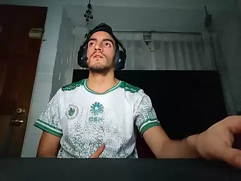 TommyMomentum online show from April 8, 2026, 6:37 am