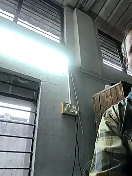 Snapshot of tz143143 chatting on January 6, 2026, 11:36 am tz143143 online show from January 6, 2026, 11:36 am