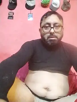 Snapshot of lingerieman420@xh chatting on May 11, 2026, 7:21 am lingerieman420xh online show from May 11, 2026, 7:21 am