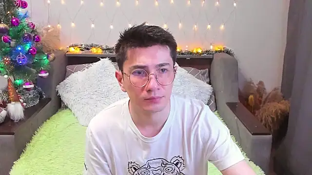 Snapshot of Yumi_steve chatting on January 5, 2025, 7:39 pm Yumi steve online show from January 5, 2025, 7:39 pm