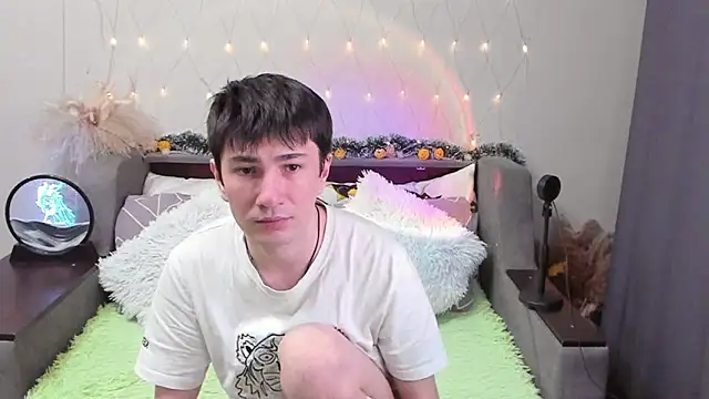 Snapshot of Yumi_steve chatting on October 27, 2025, 6:20 pm Yumi steve online show from October 27, 2025, 6:20 pm