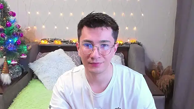 Snapshot of Yumi_steve chatting on December 30, 2024, 7:11 pm Yumi steve online show from December 30, 2024, 7:11 pm