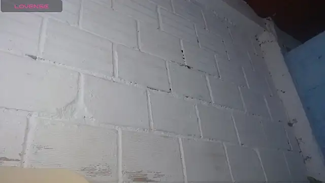 jasminne  online show from October 26, 2025, 5:46 pm