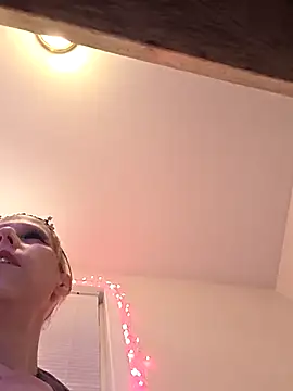 Snapshot of AngelMagick chatting on February 24, 2026, 11:27 pm AngelMagick online show from February 24, 2026, 11:27 pm