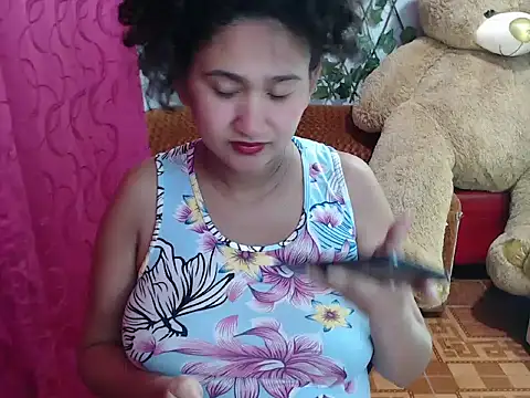 Snapshot of Petite_schoolgirlx chatting on October 6, 2025, 1:07 am Petite schoolgirlx online show from October 6, 2025, 1:07 am