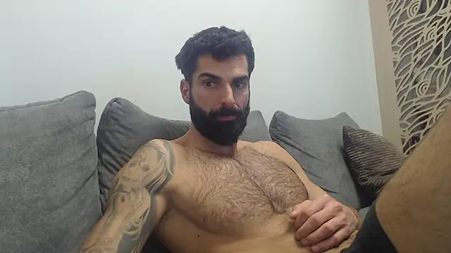 Snapshot of Verycutex chatting on November 15, 2025, 8:35 pm Verycutex online show from November 15, 2025, 8:35 pm