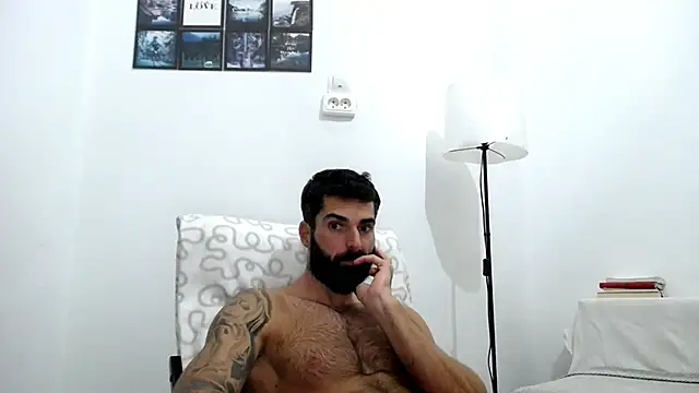 Snapshot of Verycutex chatting on October 28, 2025, 6:40 pm Verycutex online show from October 28, 2025, 6:40 pm