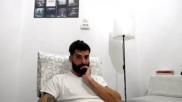 Snapshot of Verycutex chatting on October 30, 2025, 7:00 pm Verycutex online show from October 30, 2025, 7:00 pm