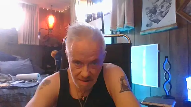 Makowboy online show from February 19, 2026, 6:27 pm