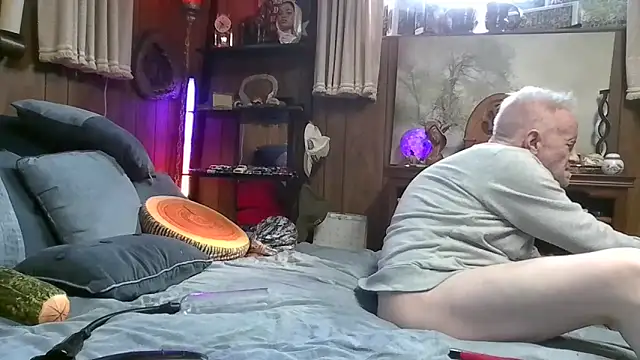 Makowboy online show from April 4, 2026, 4:35 pm