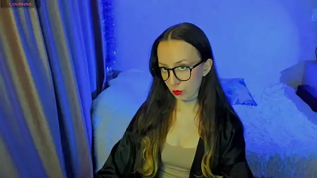 CurlySteph online show from October 23, 2025, 4:38 pm