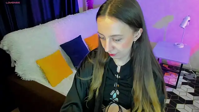 CurlySteph online show from March 18, 2025, 7:12 pm