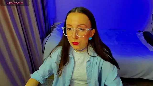 CurlySteph online show from March 18, 2026, 7:15 pm