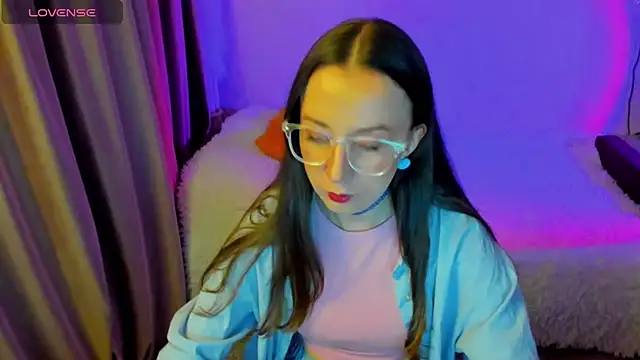 CurlySteph online show from March 26, 2026, 3:54 pm